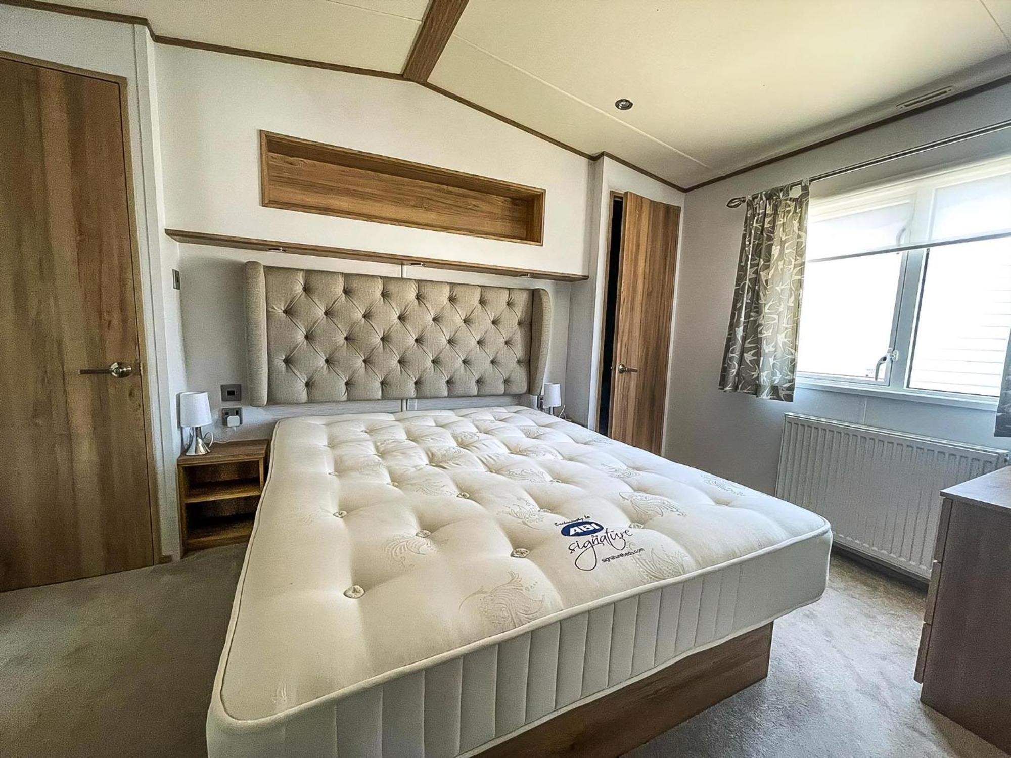 Beautiful Caravan With Decking At Carlton Meres Holiday Park, Suffolk Ref 60022M Saxmundham Buitenkant foto