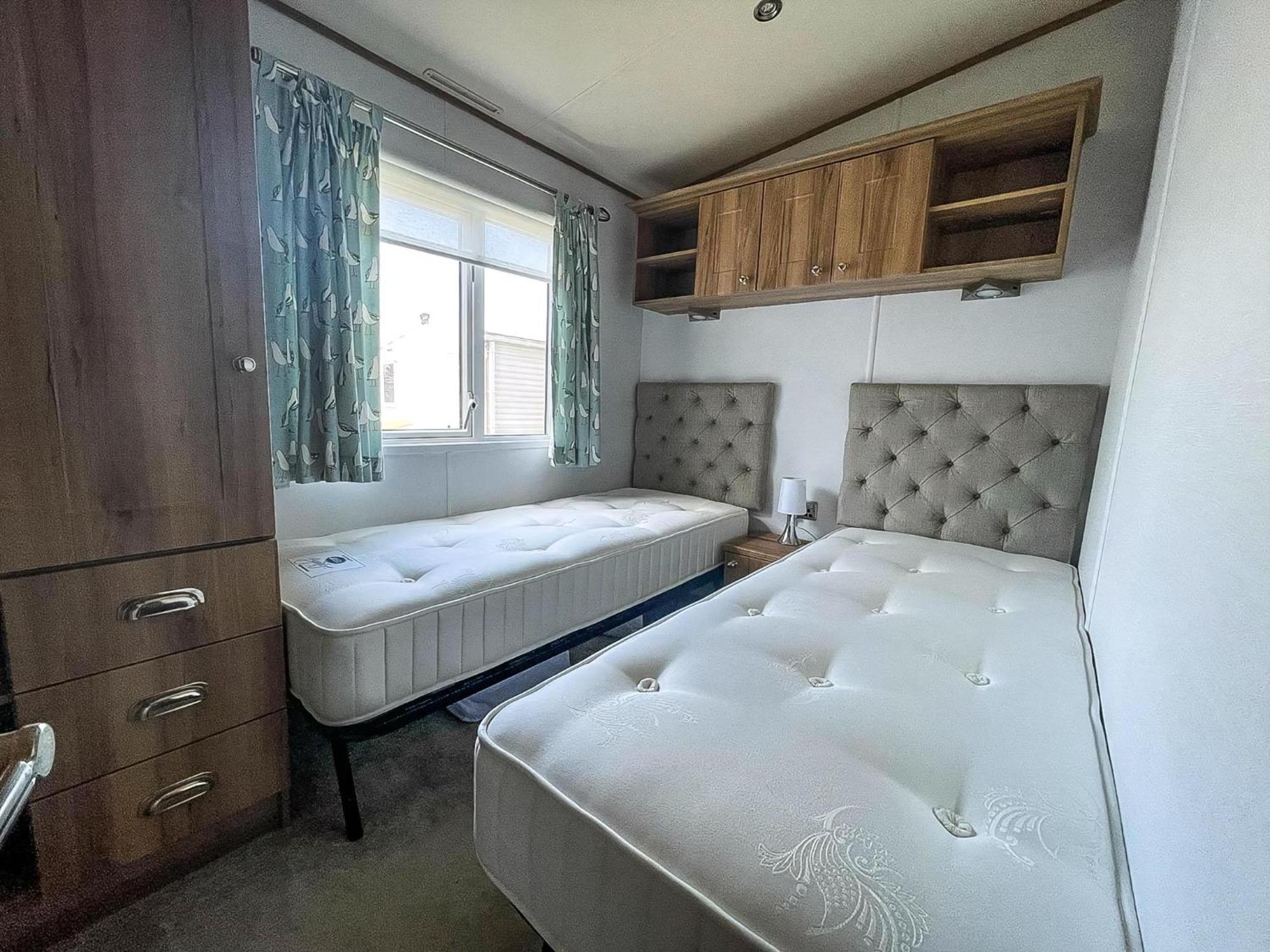 Beautiful Caravan With Decking At Carlton Meres Holiday Park, Suffolk Ref 60022M Saxmundham Buitenkant foto