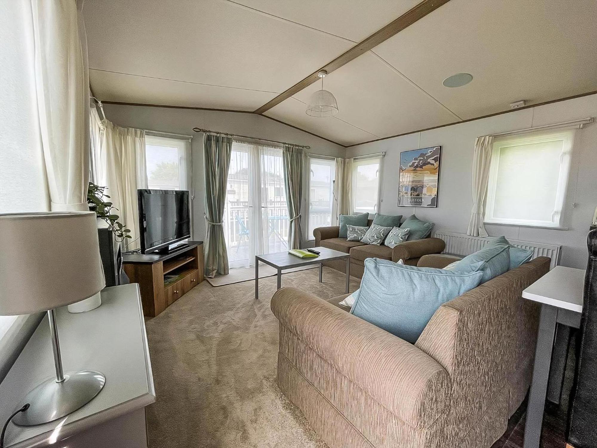 Beautiful Caravan With Decking At Carlton Meres Holiday Park, Suffolk Ref 60022M Saxmundham Buitenkant foto