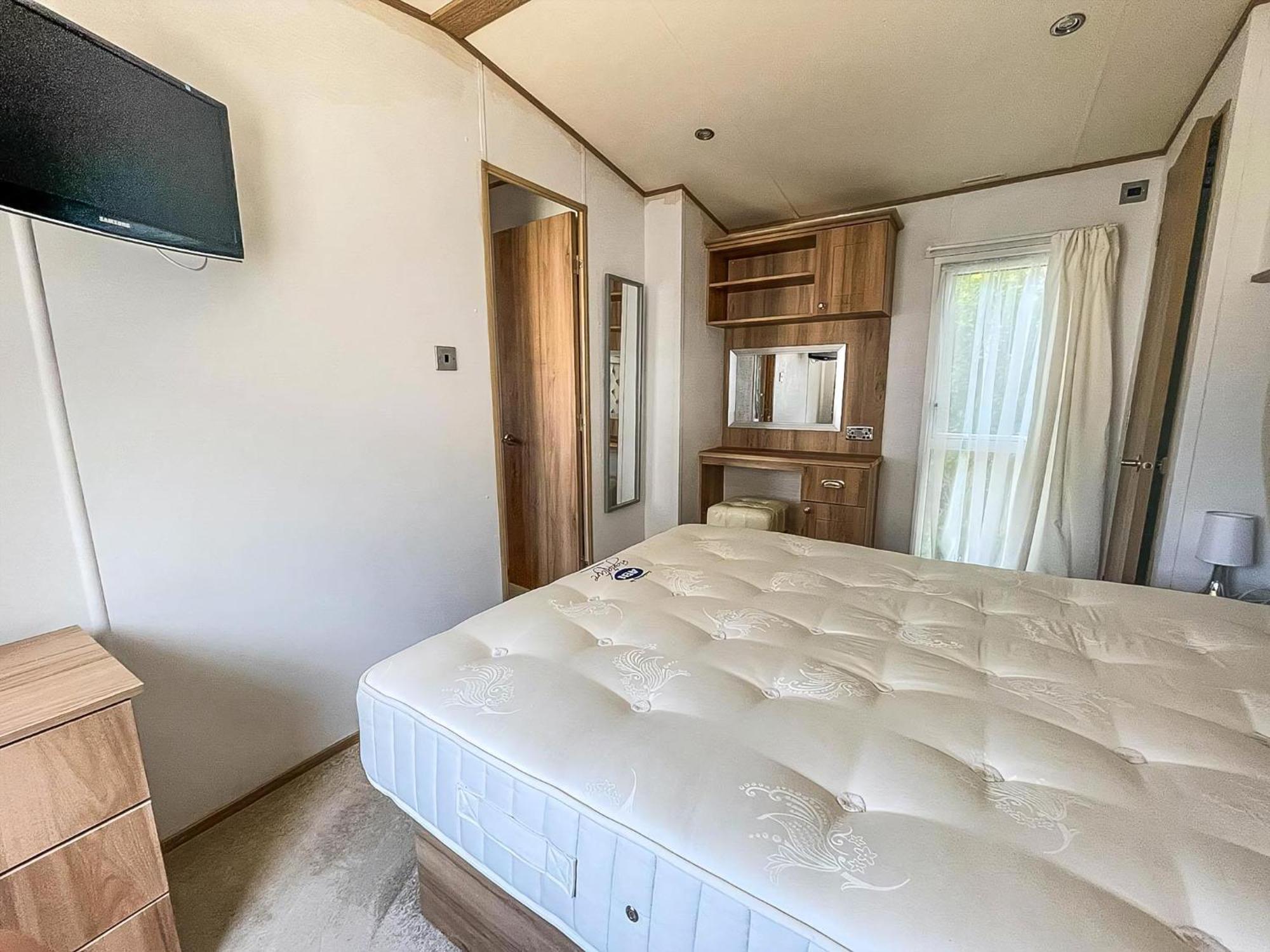 Beautiful Caravan With Decking At Carlton Meres Holiday Park, Suffolk Ref 60022M Saxmundham Buitenkant foto